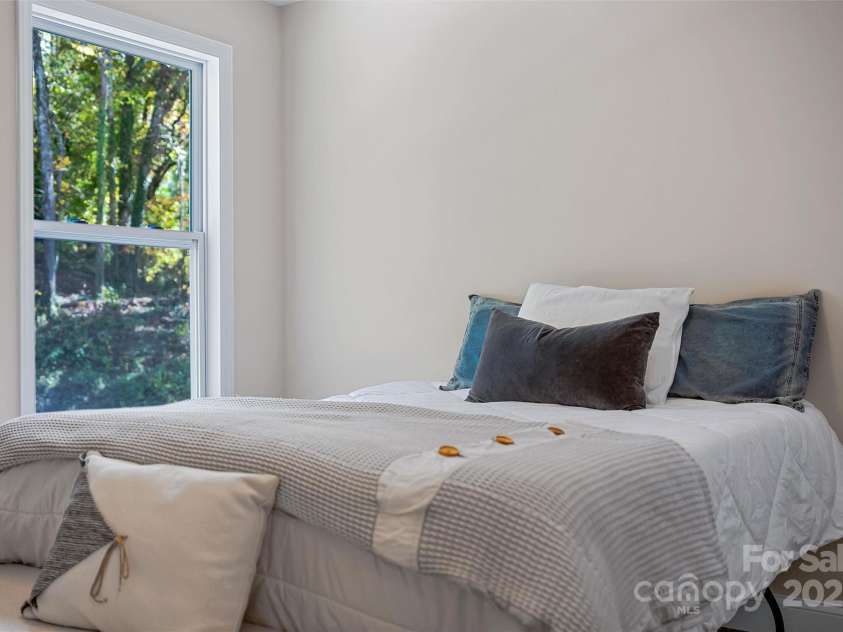 104 Forest Fern Lane, Alexander, NC 28701.  MLS# CAR4235359, YatesRealty ID 18825. 