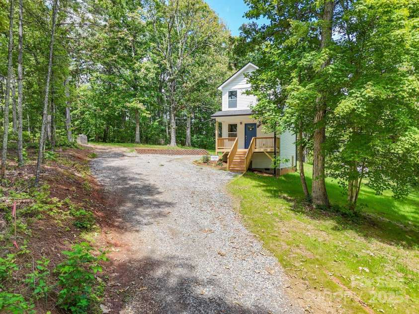 104 Forest Fern Lane, Alexander, NC 28701.  MLS# CAR4235359, YatesRealty ID 18825. 