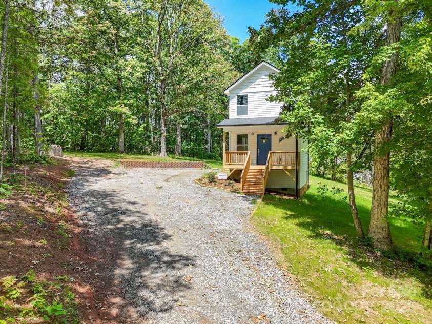 104 Forest Fern Lane, Alexander, NC 28701.  MLS# CAR4235359, YatesRealty ID 18825. 