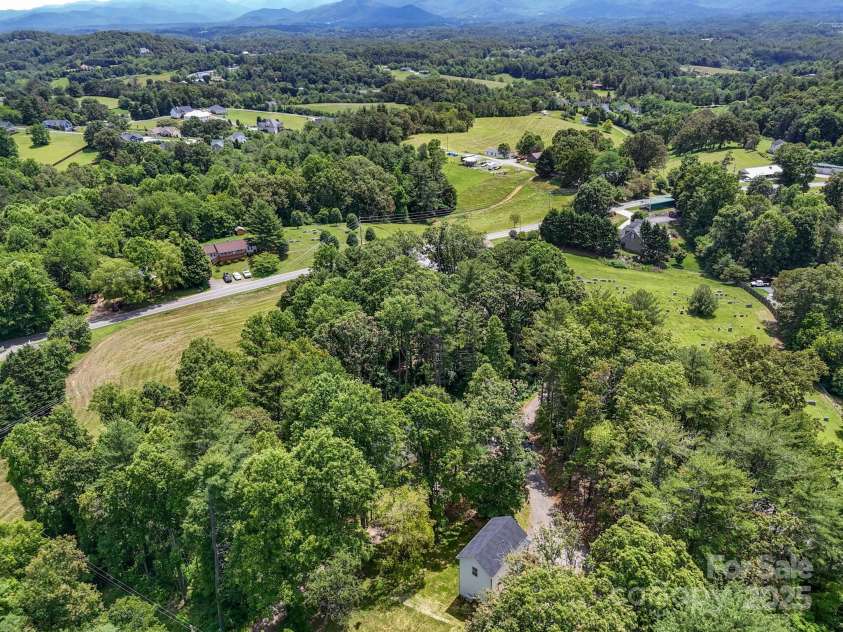 104 Forest Fern Lane, Alexander, NC 28701.  MLS# CAR4235359, YatesRealty ID 18825. 