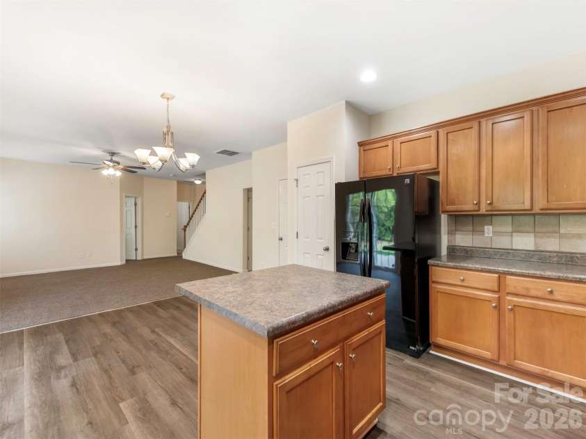 6507 Hermsley Road, Charlotte, NC 28278.  MLS# CAR4369896, YatesRealty ID 18825. 