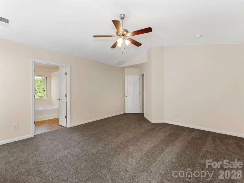 6507 Hermsley Road, Charlotte, NC 28278.  MLS# CAR4369896, YatesRealty ID 18825. 