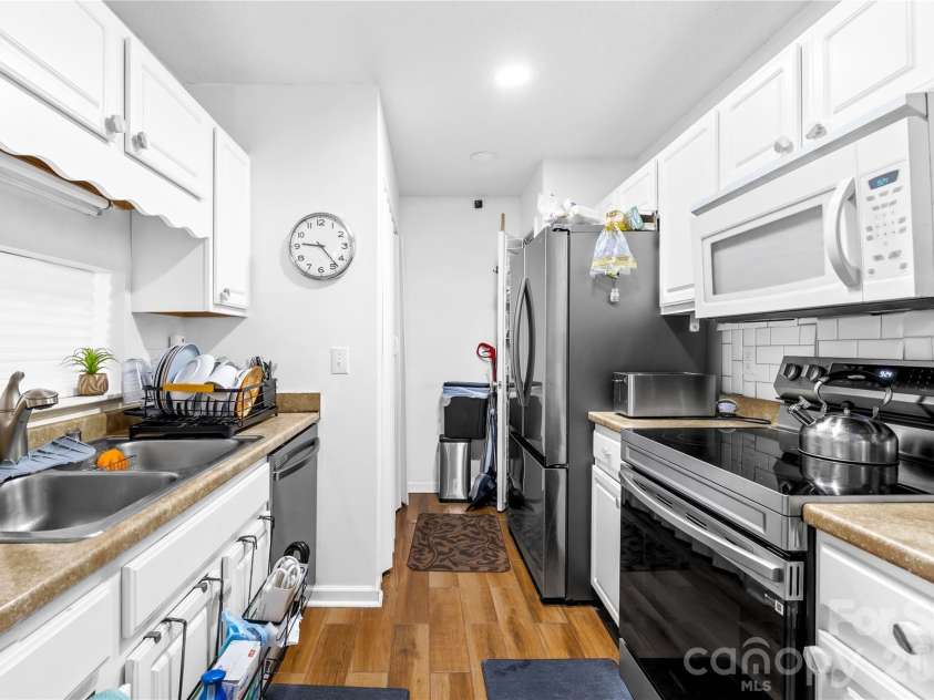 3720 Maggie Laney Drive, Charlotte, NC 28216.  MLS# CAR4353749, YatesRealty ID 18826. 