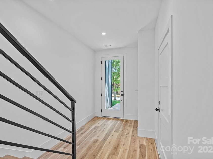 209 Keswick Avenue, Charlotte, NC 28206.  MLS# CAR4269621, YatesRealty ID 18827. 