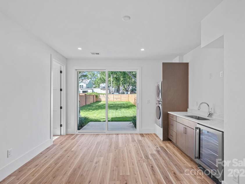 209 Keswick Avenue, Charlotte, NC 28206.  MLS# CAR4269621, YatesRealty ID 18827. 