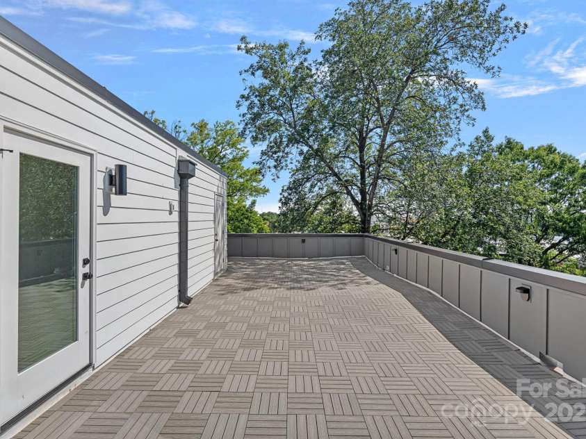 209 Keswick Avenue, Charlotte, NC 28206.  MLS# CAR4269621, YatesRealty ID 18827. 