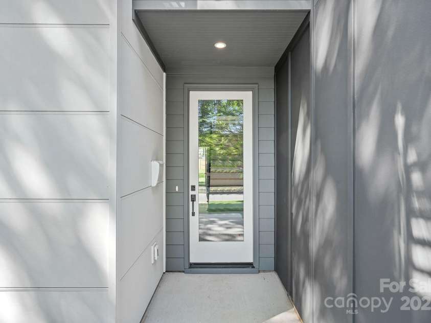 209 Keswick Avenue, Charlotte, NC 28206.  MLS# CAR4269621, YatesRealty ID 18827. 