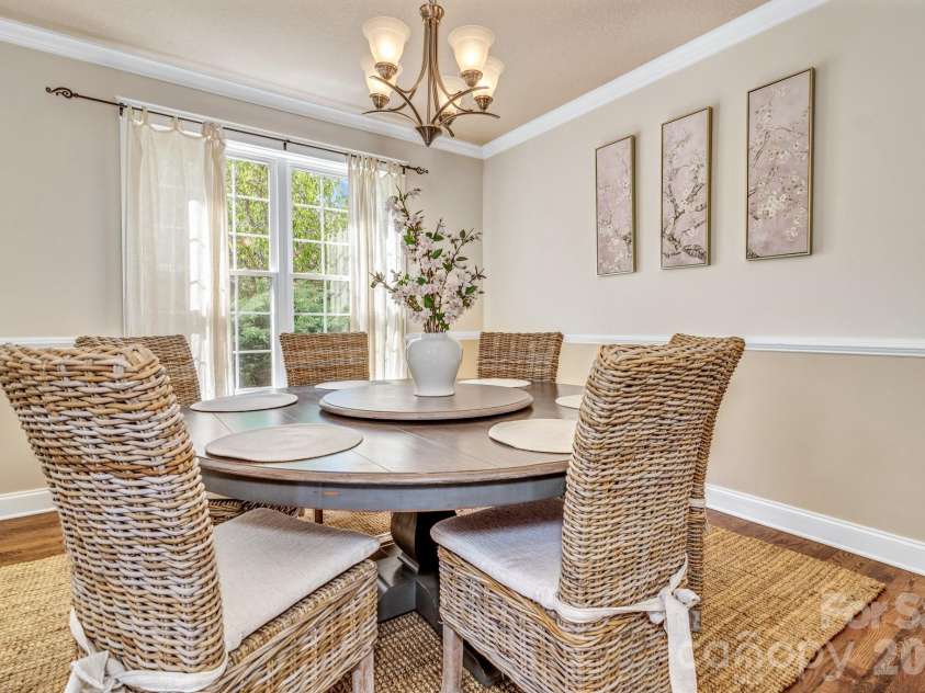213 Nut Hatch Loop, Arden, NC 28704.  MLS# CAR4366811, YatesRealty ID 18827. Formal Dining