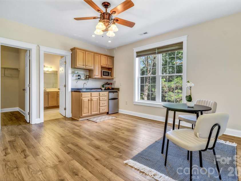 213 Nut Hatch Loop, Arden, NC 28704.  MLS# CAR4366811, YatesRealty ID 18827. Kitchenette Studio