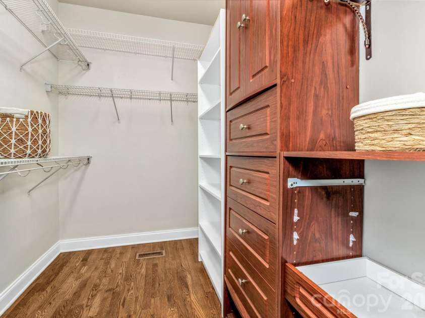 213 Nut Hatch Loop, Arden, NC 28704.  MLS# CAR4366811, YatesRealty ID 18827. Walk in Closet