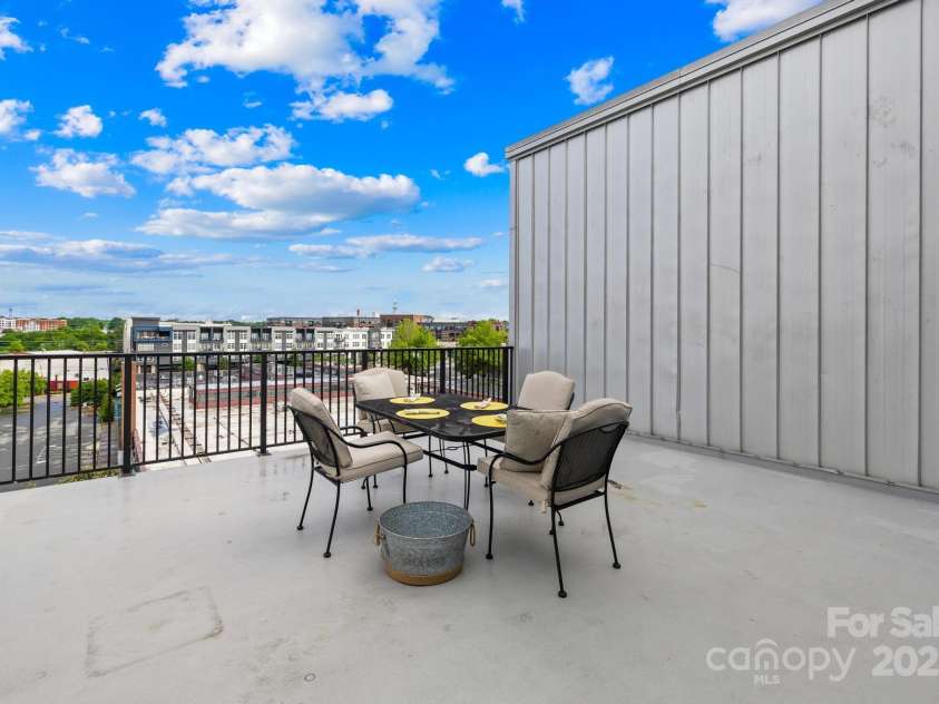 2338 Yadkin Avenue, Charlotte, NC 28205.  MLS# CAR4287671, YatesRealty ID 1883. 5th floor common area