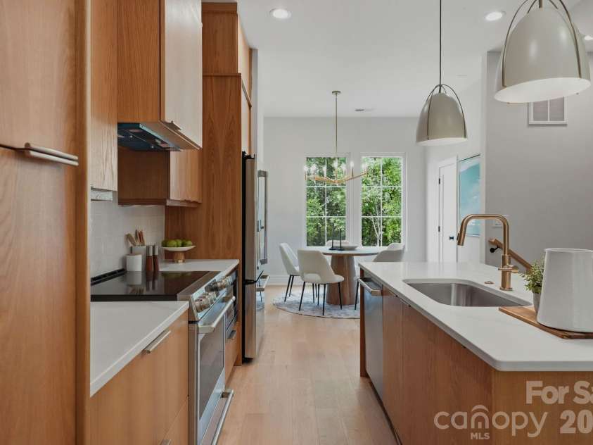 610 16th Street, Charlotte, NC 28206.  MLS# CAR4328794, YatesRealty ID 1883. Kitchen of model home.Staged model as example of this floorplan.
