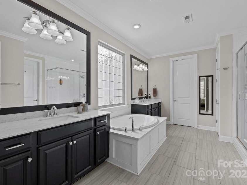 2414 Madeira Circle, Waxhaw, NC 28173.  MLS# CAR4260141, YatesRealty ID 18830. 