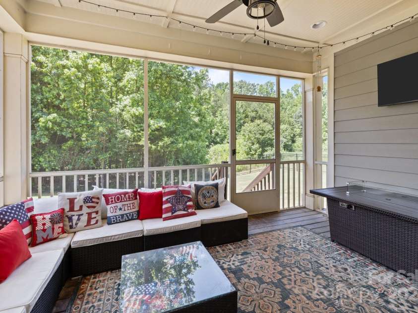 2414 Madeira Circle, Waxhaw, NC 28173.  MLS# CAR4260141, YatesRealty ID 18830. 