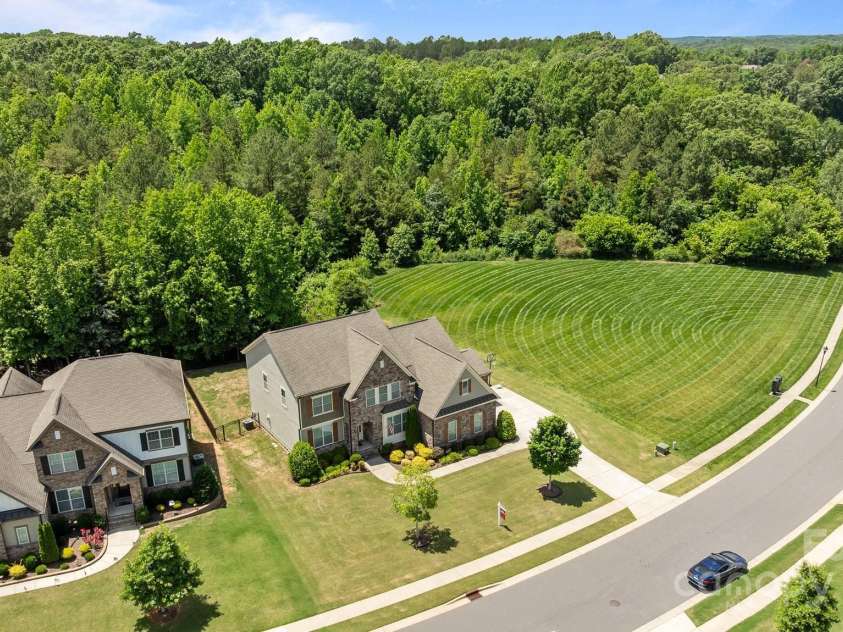 2414 Madeira Circle, Waxhaw, NC 28173.  MLS# CAR4260141, YatesRealty ID 18830. 