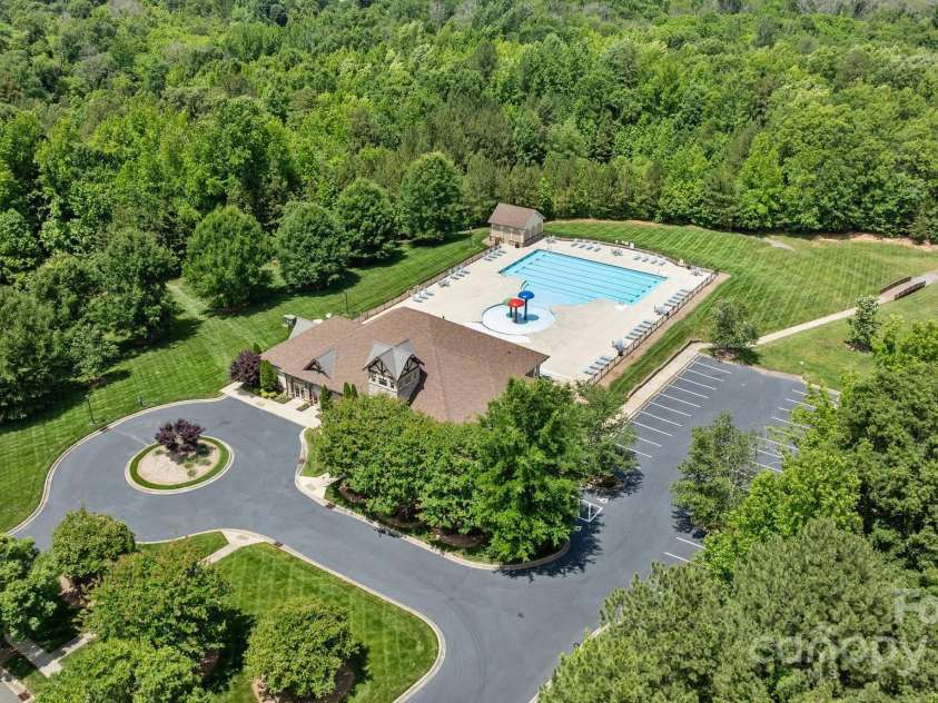 2414 Madeira Circle, Waxhaw, NC 28173.  MLS# CAR4260141, YatesRealty ID 18830. 