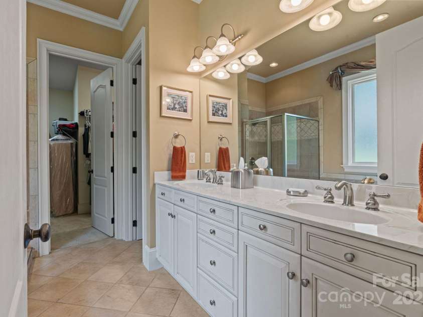 2590 Berne Lane, Sherrills Ford, NC 28673.  MLS# CAR4269727, YatesRealty ID 18831. 