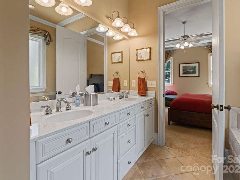 2590 Berne Lane, Sherrills Ford, NC 28673.  MLS# CAR4269727, YatesRealty ID 18831. 