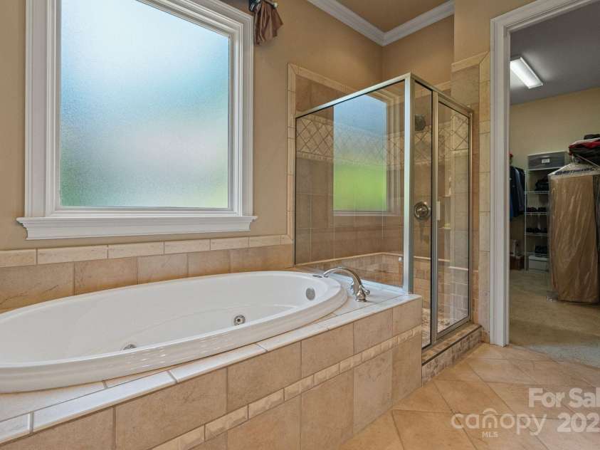 2590 Berne Lane, Sherrills Ford, NC 28673.  MLS# CAR4269727, YatesRealty ID 18831. 