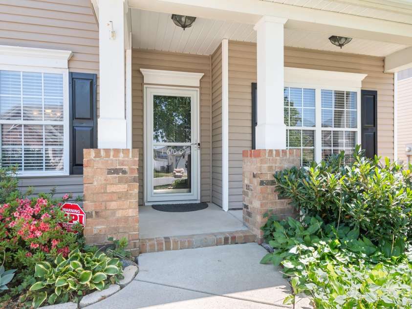 1600 Dartmoor Avenue, Concord, NC 28027.  MLS# CAR4346996, YatesRealty ID 18832. 