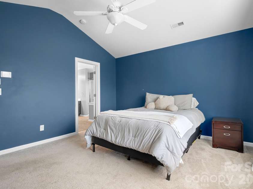 1600 Dartmoor Avenue, Concord, NC 28027.  MLS# CAR4346996, YatesRealty ID 18832. 