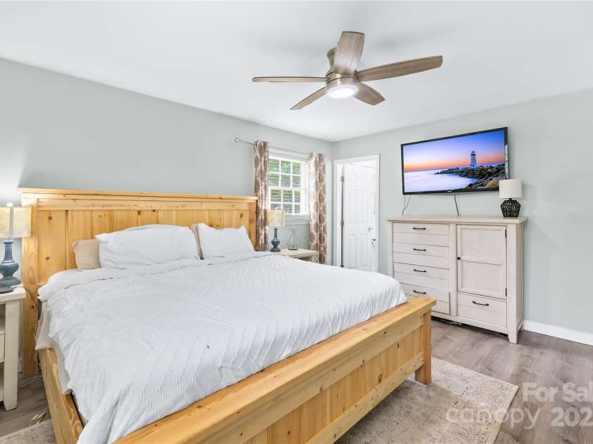 815 Lakeside Circle, Lancaster, SC 29720.  MLS# CAR4263042, YatesRealty ID 18832. Master