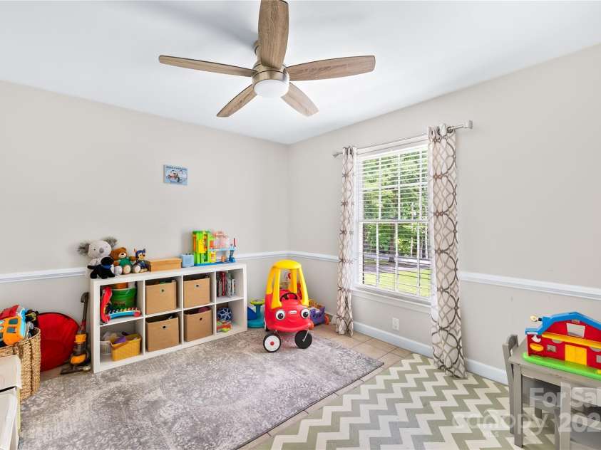 815 Lakeside Circle, Lancaster, SC 29720.  MLS# CAR4263042, YatesRealty ID 18832. Versatile Dining Room