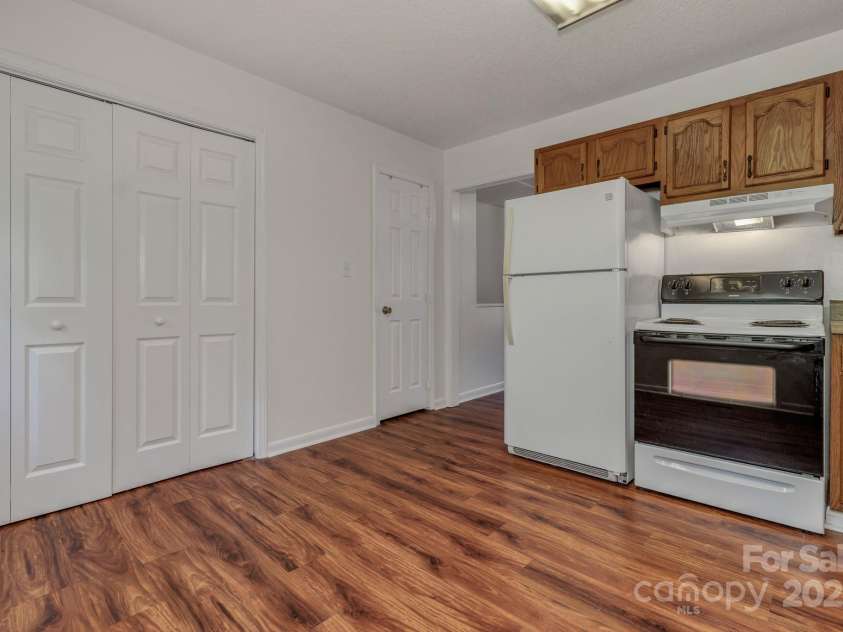 222 New Stock Road, Weaverville, NC 28787.  MLS# CAR4266697, YatesRealty ID 18833. Unit A - Kitchen