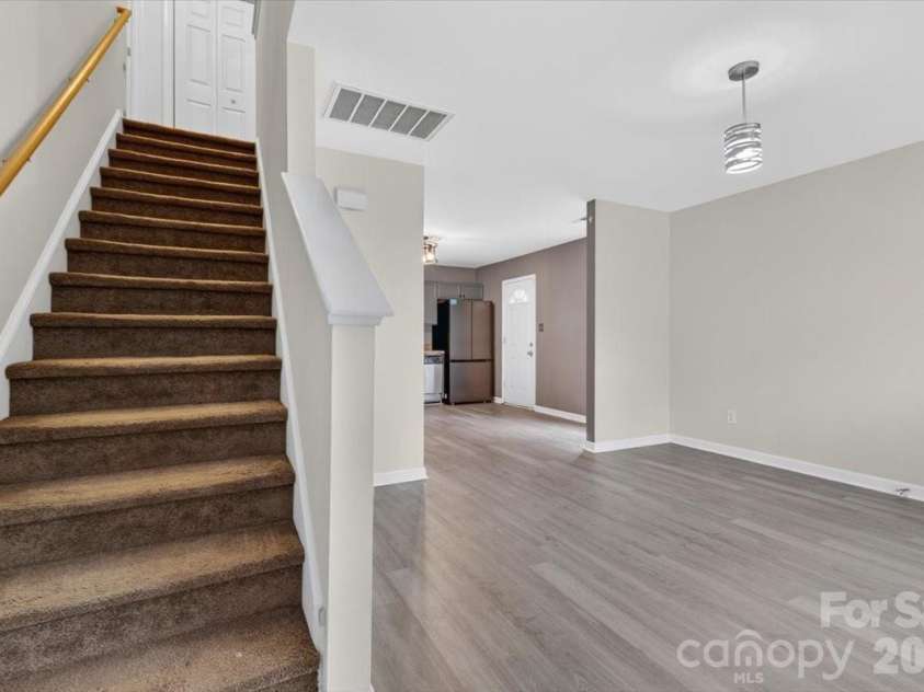 2304 Juniper Drive, Charlotte, NC 28269.  MLS# CAR4376071, YatesRealty ID 18833. 