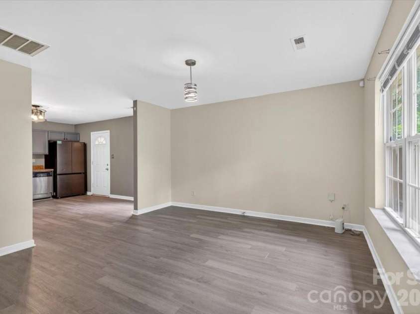 2304 Juniper Drive, Charlotte, NC 28269.  MLS# CAR4376071, YatesRealty ID 18833. 