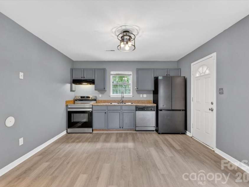 2304 Juniper Drive, Charlotte, NC 28269.  MLS# CAR4376071, YatesRealty ID 18833. 