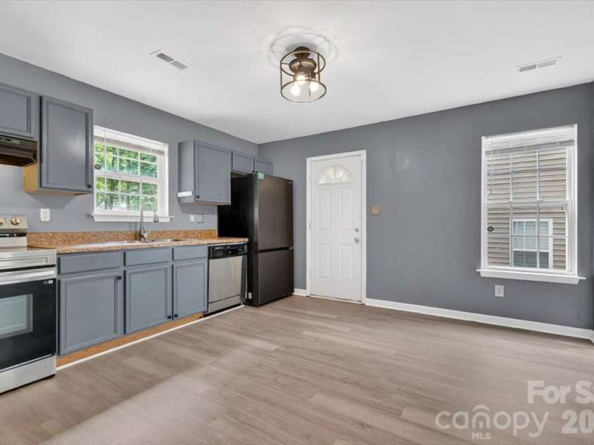 2304 Juniper Drive, Charlotte, NC 28269.  MLS# CAR4376071, YatesRealty ID 18833. 