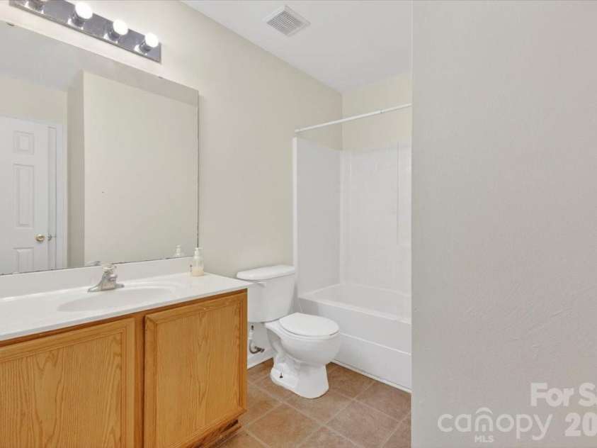 2304 Juniper Drive, Charlotte, NC 28269.  MLS# CAR4376071, YatesRealty ID 18833. 