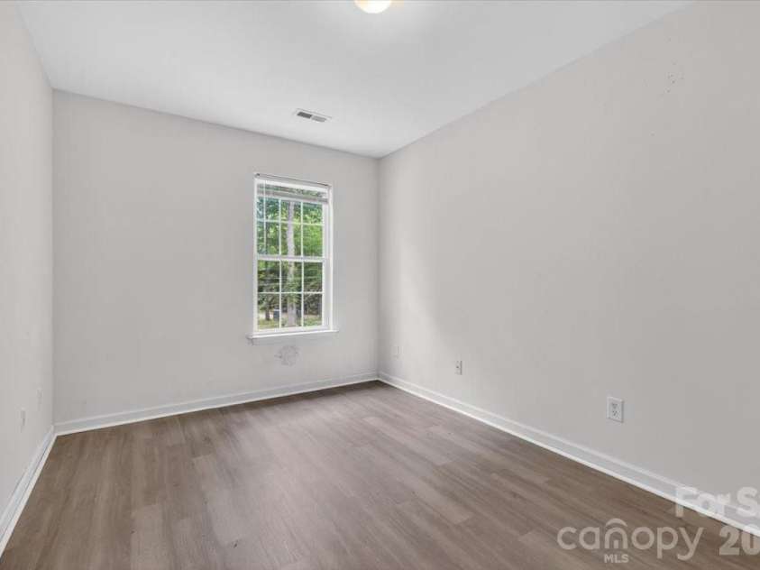 2304 Juniper Drive, Charlotte, NC 28269.  MLS# CAR4376071, YatesRealty ID 18833. 