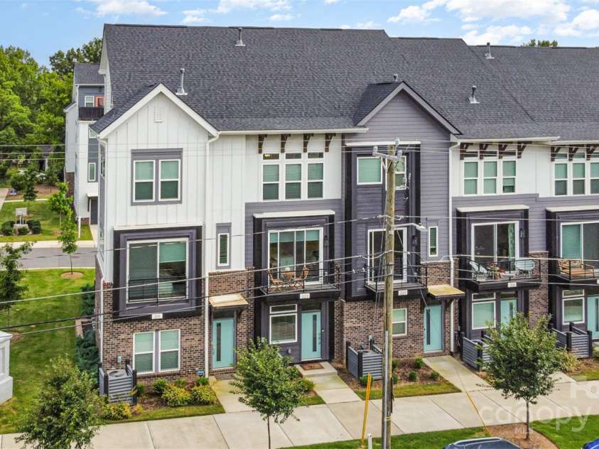 223 Bruns Avenue, Charlotte, NC 28208.  MLS# CAR4269292, YatesRealty ID 18834. 