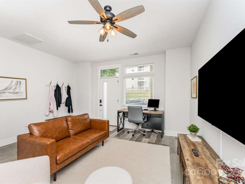 223 Bruns Avenue, Charlotte, NC 28208.  MLS# CAR4269292, YatesRealty ID 18834. 