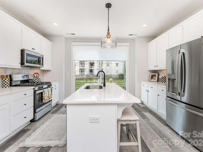 223 Bruns Avenue, Charlotte, NC 28208.  MLS# CAR4269292, YatesRealty ID 18834. 