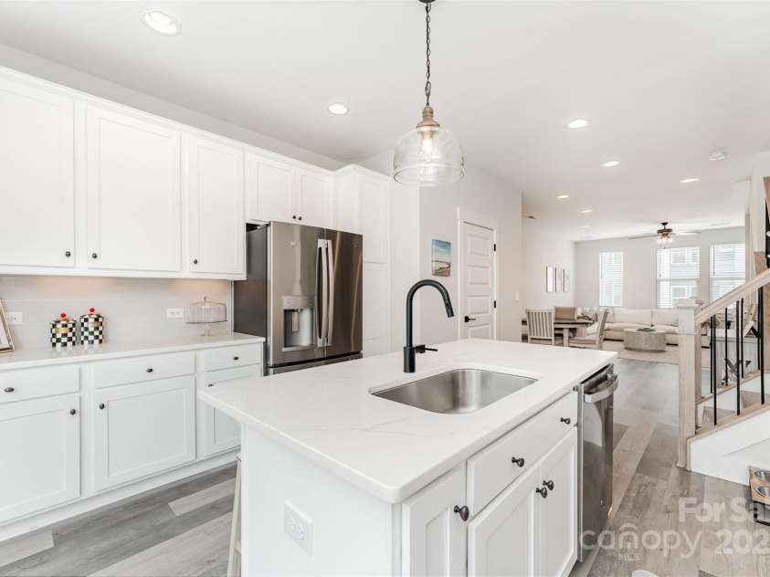 223 Bruns Avenue, Charlotte, NC 28208.  MLS# CAR4269292, YatesRealty ID 18834. 