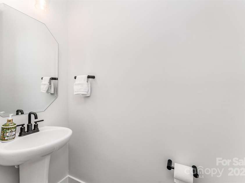223 Bruns Avenue, Charlotte, NC 28208.  MLS# CAR4269292, YatesRealty ID 18834. 