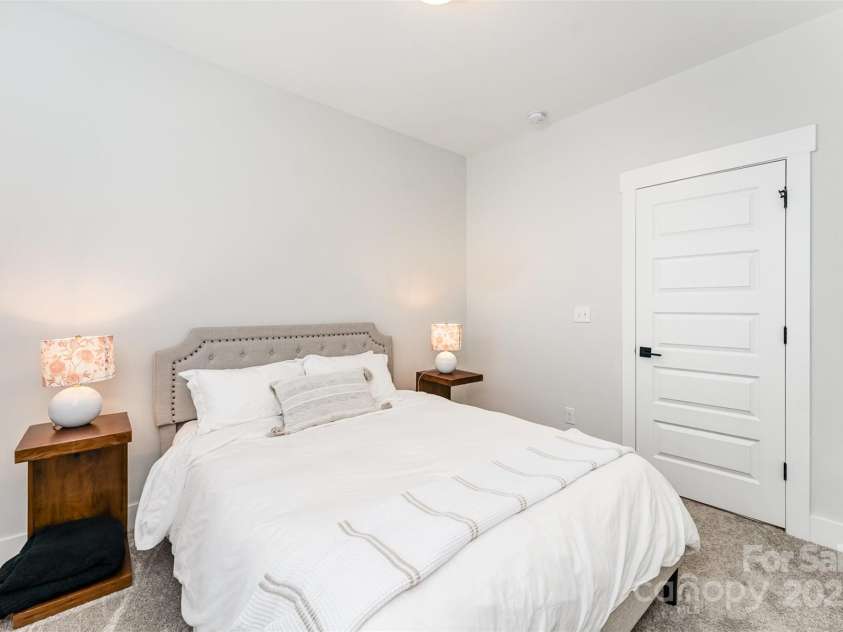223 Bruns Avenue, Charlotte, NC 28208.  MLS# CAR4269292, YatesRealty ID 18834. 
