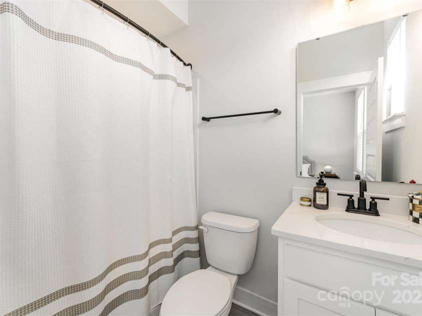 223 Bruns Avenue, Charlotte, NC 28208.  MLS# CAR4269292, YatesRealty ID 18834. 