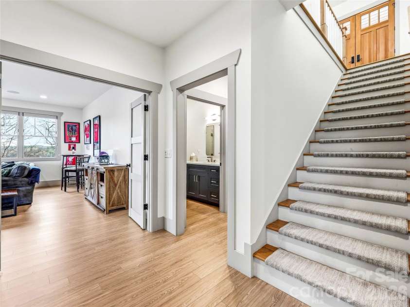 80 Caledonia Road, Asheville, NC 28803.  MLS# CAR4357837, YatesRealty ID 18834. 