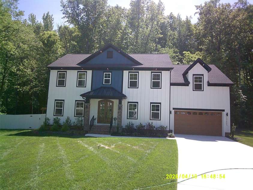 10405 Briarhurst Place, Mint Hill, NC 28227.  MLS# CAR4368724, YatesRealty ID 18837. 