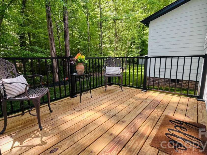 10405 Briarhurst Place, Mint Hill, NC 28227.  MLS# CAR4368724, YatesRealty ID 18837. Back porch
