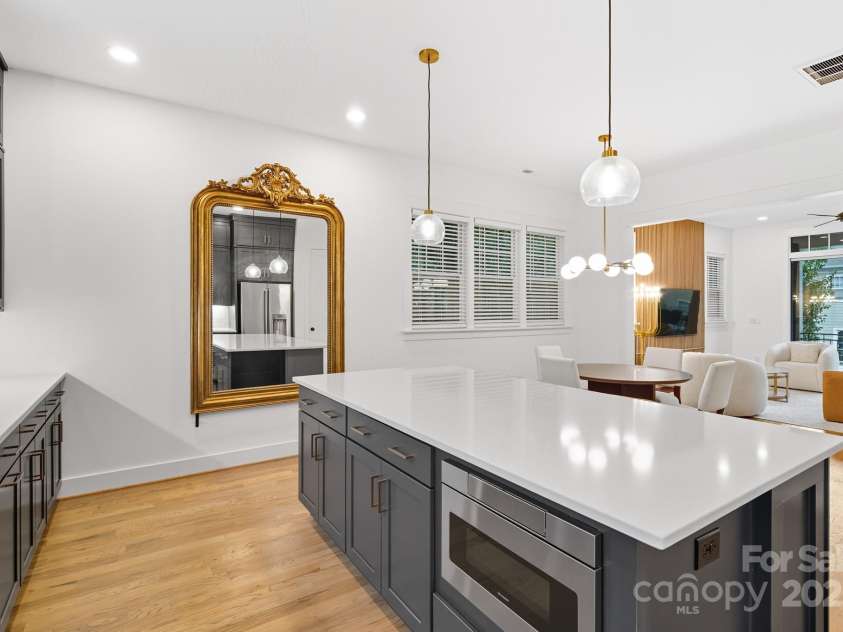 3026 Kalex Court, Charlotte, NC 28204.  MLS# CAR4309036, YatesRealty ID 18838. 