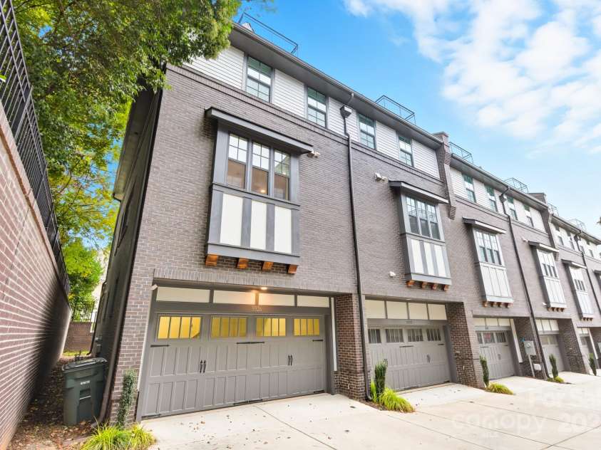 3026 Kalex Court, Charlotte, NC 28204.  MLS# CAR4309036, YatesRealty ID 18838. 