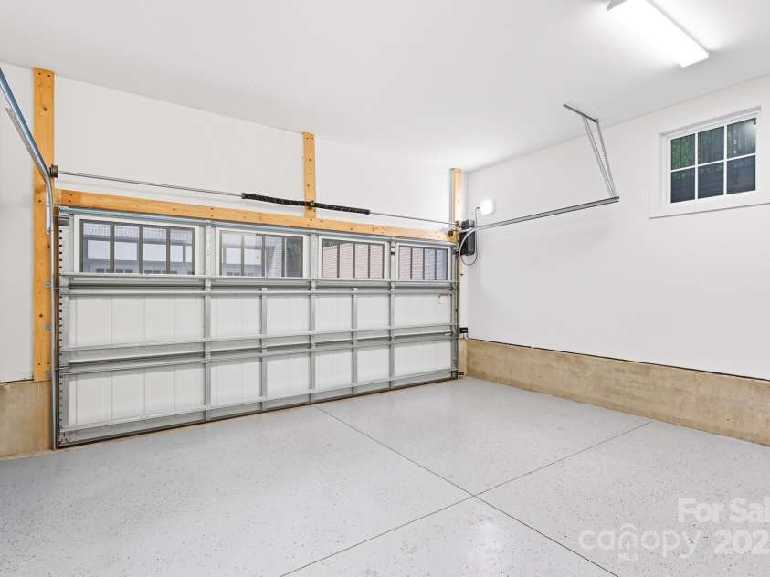 3026 Kalex Court, Charlotte, NC 28204.  MLS# CAR4309036, YatesRealty ID 18838. 