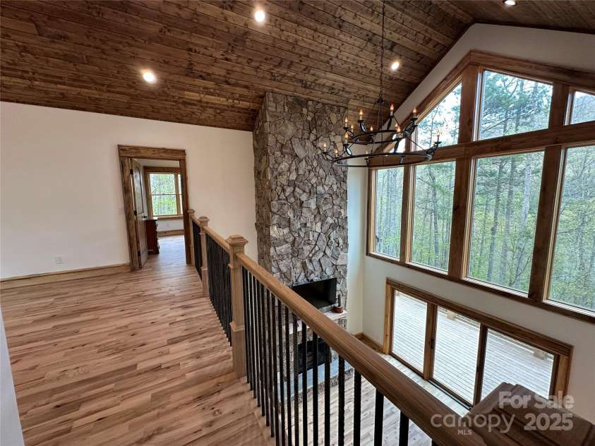 371 Hews Circle, Blowing Rock, NC 28605.  MLS# CAR4196157, YatesRealty ID 1884. 