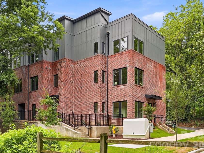 604 16th Street, Charlotte, NC 28206.  MLS# CAR4246923, YatesRealty ID 1884. 