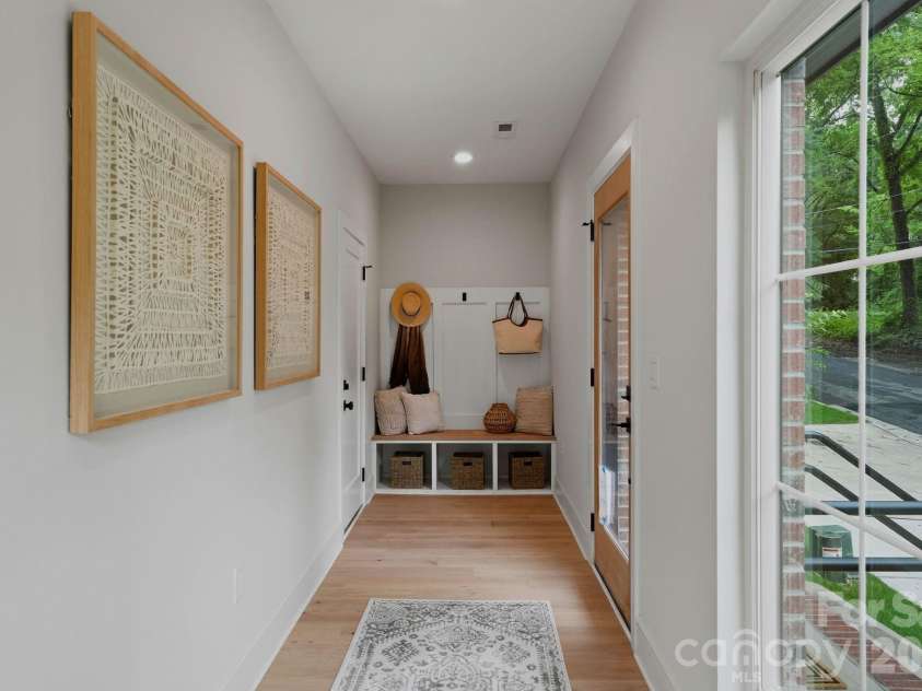 604 16th Street, Charlotte, NC 28206.  MLS# CAR4246923, YatesRealty ID 1884. 
